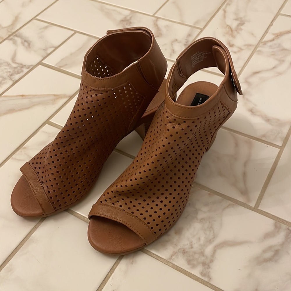 STEVEN leather open toe booties